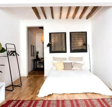 Vacation Home With Parking בית נופש קליארי
