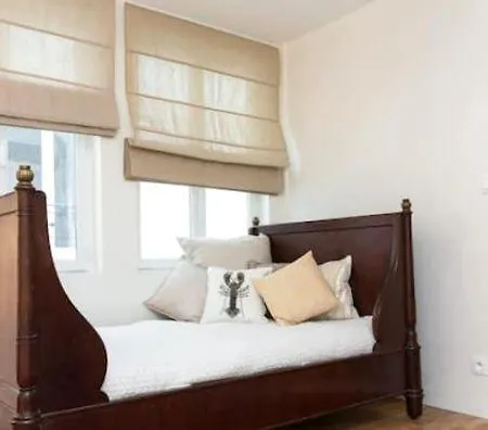 Vacation Home With Parking קליארי