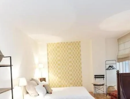 Vacation Home With Parking * קליארי