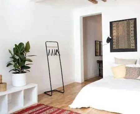 Vacation Home With Parking בית נופש *