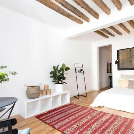Vacation Home With Parking בית נופש