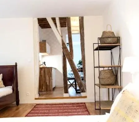 Vacation Home With Parking בית נופש קליארי